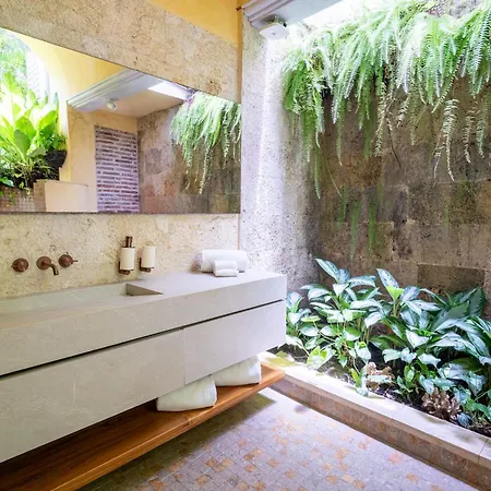 Casa Santiago Botero Hotel