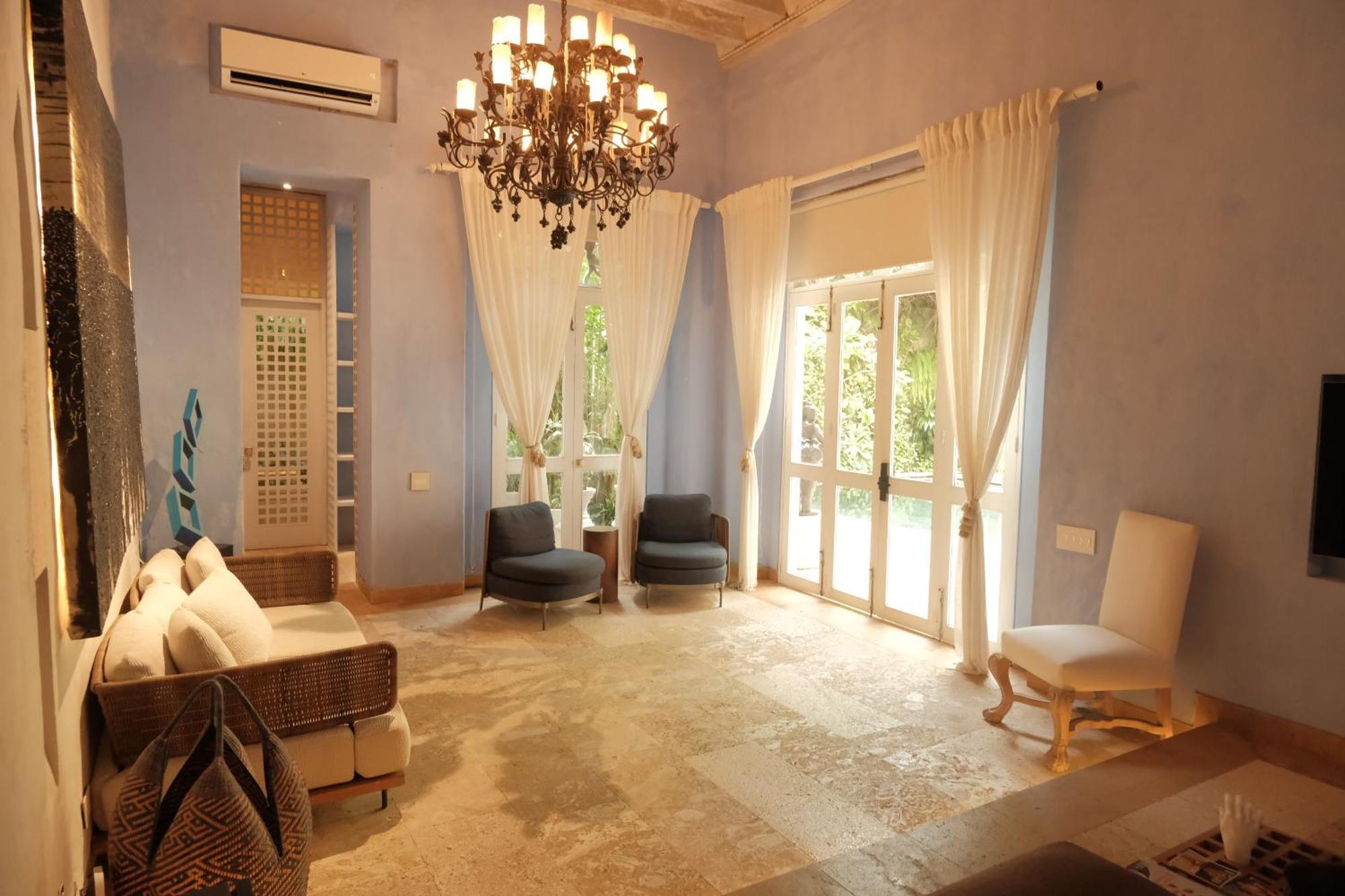 Casa Santiago Botero